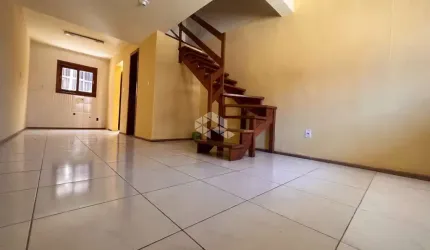 Excelente casa em condomínio fechado, 02 dorm, lavabo, 01 vaga,  no bairro Hípica