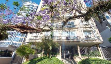 Apartamento 02 dormitórios mais dependência com vaga bairro Moinhos de Vento