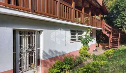 CASA 4 QUARTOS E 4 VAGAS NO JARDIM ISABEL