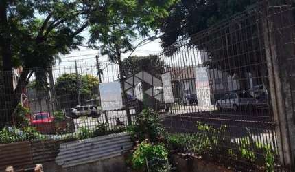 Casa residencial de esquina à venda/Não estpa disponível pra Compra Assistida