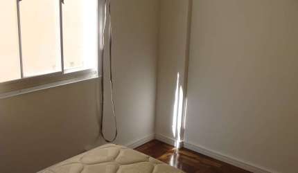 Apartamaento JK à venda próximo ao SENAC, Cine Capitólio, OAB e TJRS.