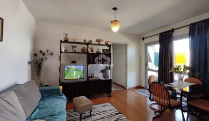 Apartamento central de 2 dormitórios!
