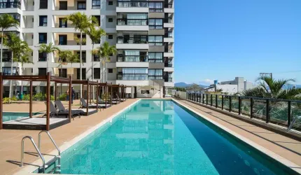 Aparamento com vista parcial para o mar A Venda - Estreito, Florianópolis SC