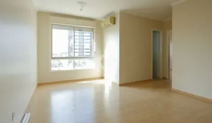 Apartamento reformado à venda com 2 quartos 58 m² no Bom Jesus