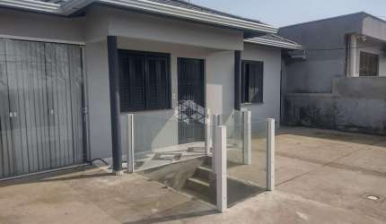 CASA ESTANCIA VELHA COM 3 DORMITÓRIOS E PISCINA