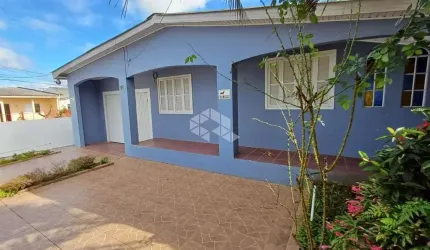 Casa 02 dormitorios à venda no Barro Tancredo Neves em Santa  Maria.