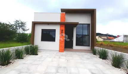 Casa 3 dormitórios no bairro Hípica, Porto Alegre.