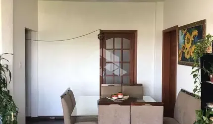 Apartamnto 3 dormitorios com elevador no bairro Floresta