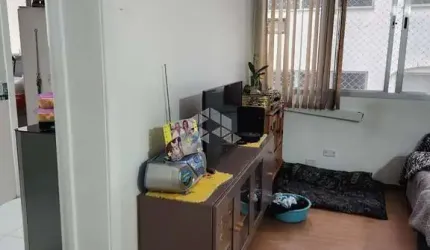 Amplo Apartamento  2 dormitórios, 75m² com vaga no bairro Floresta.