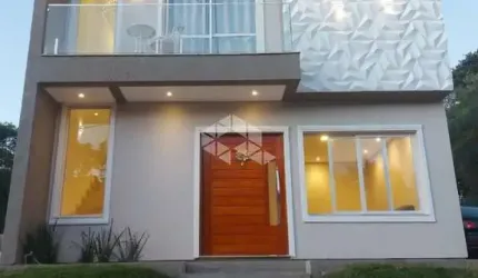 Casa no Condomínio Fechado Lucchese, 02 dormitórios sendo uma suíte master com closet e sacada
