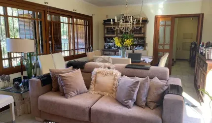 Ótima casa com 3 quartos/dormitórios sendo 1 suíte máster em Ipanema.