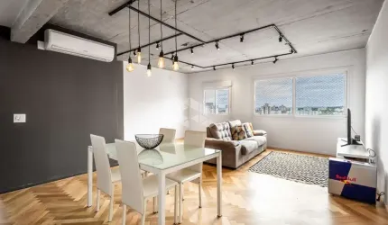 Apartamento de 3 Dormitorios 2 Vagas no Bairro São Sebastião, em Porto Alegre