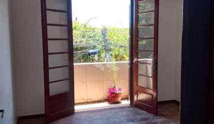 Apartamento dois dormitórios no quarto distrito