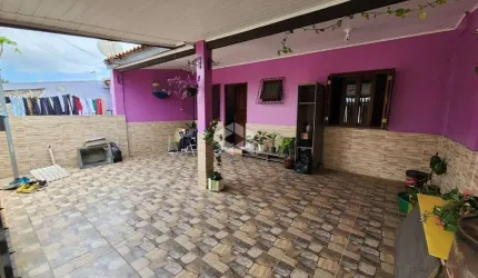 Casa com 2 dormitórios à venda no Centro Novo em Eldorado do Sul-RS