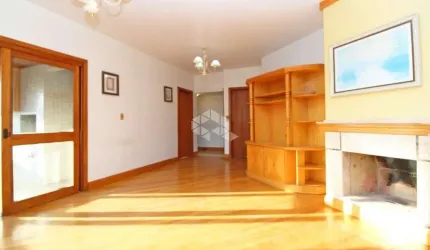 Apartamento 3 dormitórios, 1 suíte, 2 vagas de garagem, bairro Rio Branco, Porto Alegre.
