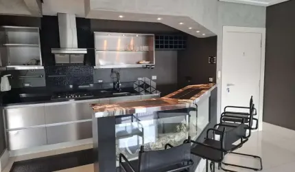 Lindo Apartamento todo reformado 100m2 2 quartos 1 suíte 1 vaga em Pinheiros