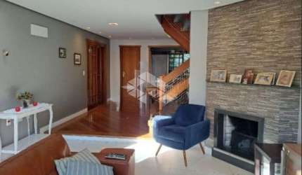 Casa a venda com 03 quartos e, 02 vagas -Condominio Monte Hermon -Bairro Ipanema -Porto Alegre