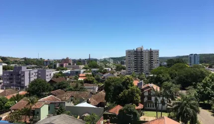 Apartamento 3 dorm. com suite, sala 2 ambientes com sacada com churrasqueira, garagem, 93m2