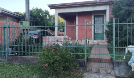Casa com 03 quartos à venda no Bairro Boca Do Monte em Santa Maria