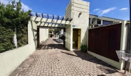 Duplex de 2 quartos e garagem em condominio em Tramandai