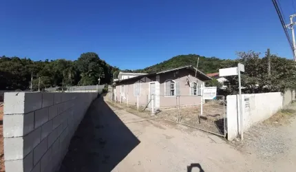 CASA A VENDA NO BAIRRO ALTO ARIRIÚ EM PALHOÇA