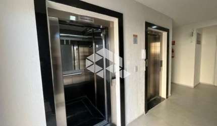 Apartamento novo de 2 quartos, sacada com churrasqueira e vaga no Morro Santana