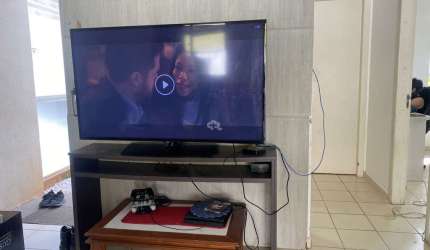 Casa 2 dormitórios  2 vagas - Condomínio com área  de lazer completa