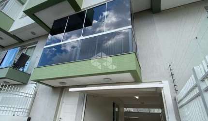 Sobrado semi mobiliado no bairro Vila Verde em Caxias do Sul
