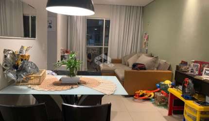 Apartamento mobiliado com 2 dormitórios, 1 vaga de garagem no bairro Areias em São José/SC.