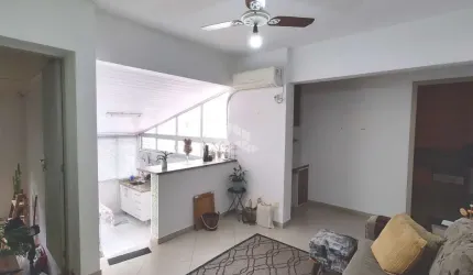 Apartamento de 2 dormitórios, com 1 vaga coberta, 53m², elevador, no Centro Histórico