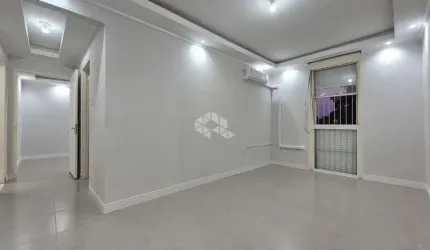 Apartamento de 2 dormitórios e 1 vaga de garagem, no bairro Humaitá, em Porto Alegre.