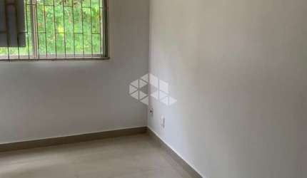 Apartamento de 2 dormitórios descoupado no Bairro Alto Teresópolis em Porto Alegre/RS