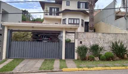 Casa em condomínio, sinta-se abraçado pela natureza!