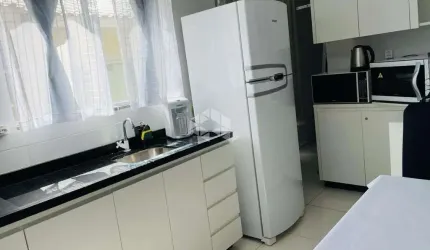 APARTAMENTO 3 DORMITÓRIOS C/ 1 SUÍTE PRÓXIMO DA PRAIA  DOS INGLESES R$ 440.000,00