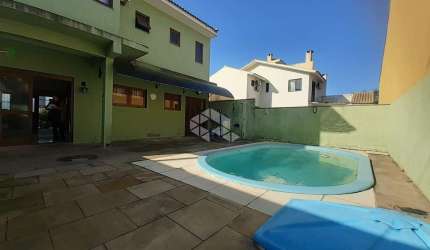 Casa com 3 dormitorios em Condominio Jardins Do Padro.