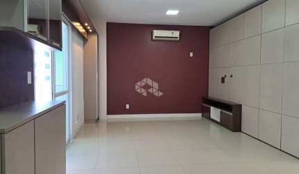 COBERTURA COM 2 QUARTOS SENDO 1 SUÍTE COM SACADA GOURMET E 2 VAGAS NO ITACORUBI EM CONDOMÍNIO COMPLETO