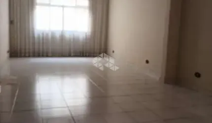 Casa 180 m² ,com 3 quartos ,sendo 1 suíte e 2 vagas de garagem, próximo ao Parque da Aclimação.