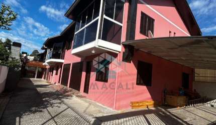 Lindo sobrado á venda no bairro Cidade Nova