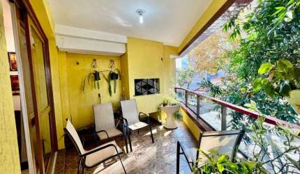 Apartamento com 3 dormitórios no bairro passo da areia