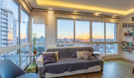 Apartamento 3 dormitórios e 2 vagas de garagem, com infra completa e muito sol!
