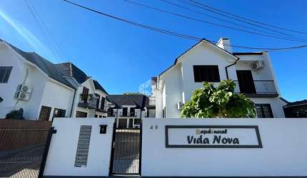 Casa duplex com 3 dormitórios  localizada no Bairro Independência!