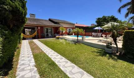 Casa com 3 dormitórios no Centro de Imbé