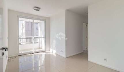 Apartamento de 2 dormitórios/quartos com sacada e 1 vaga de garagem coberta no bairro Humaitá em Porto Alegre