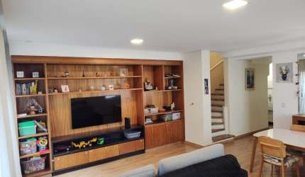 Lindo sobrado com 113 m² para venda, planejados, 3 dorms., 2 suítes e 2 vagas na Vila Mogilar - Mogi das Cruzes