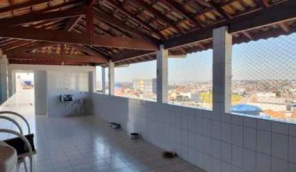 Sobrado de 306m² com 5 quartos  2 vagas em Guarulhos
