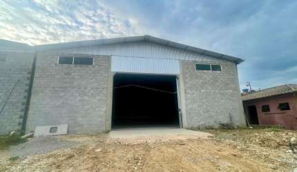 Barracão/Galpão para alugar, 224.00 m2 por R$2680.00  - Arruda - Colombo/PR