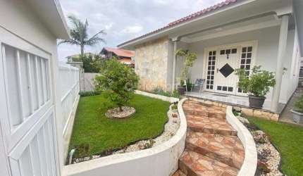 Casa à venda, 4 quartos, 2 suítes, 1 vaga, Magalhães - Laguna/SC
