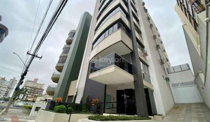 Apartamento para aluguel, 3 suítes, 3 vagas, Vila Moema - Tubarão/SC