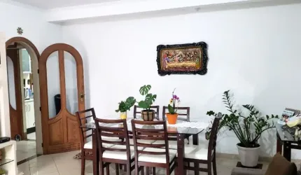 Casa residencial com 4 quartos sendo 1 suíte em no bairro Balneário