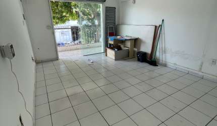 SALA COMERCIAL NO PRADO
